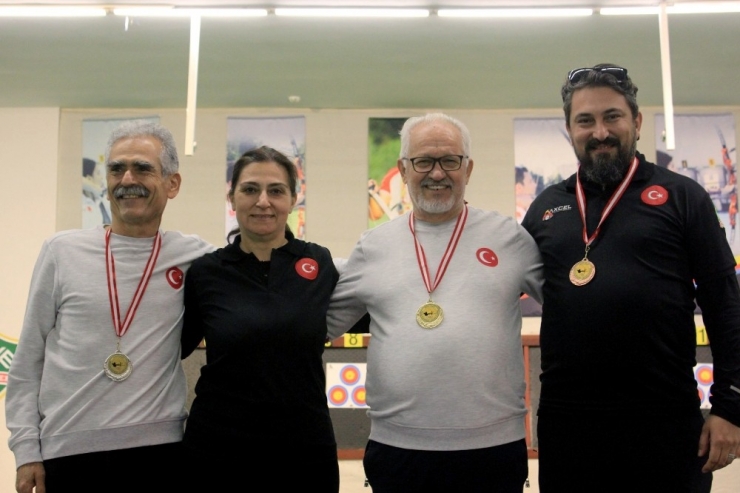 Yaşlı Evi Sakinleri Danstan Sonra Okçulukta Da Şampiyon Oldular