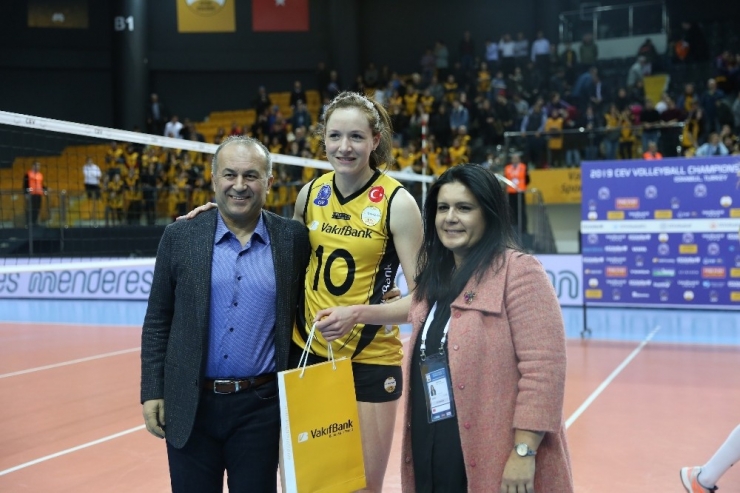 Vakıfbank’ın Avrupa’da 26. Zafer Gecesi
