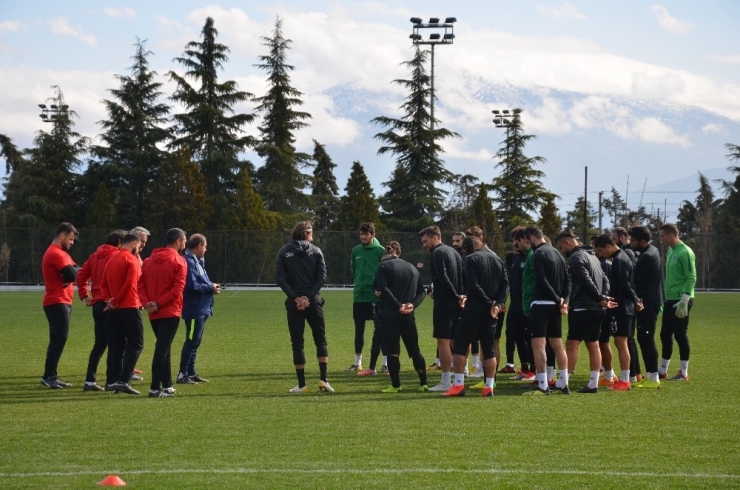 İldiz: "Halen Bir Şey Başarmadık"