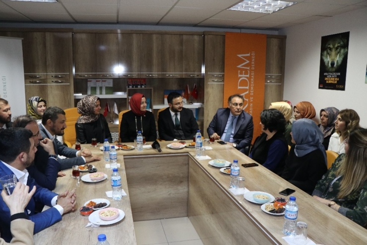 Ak Parti Genel Başkan Yardımcısı Fatma Betül Sayan Kaya, Kadem’i Ziyaret Etti