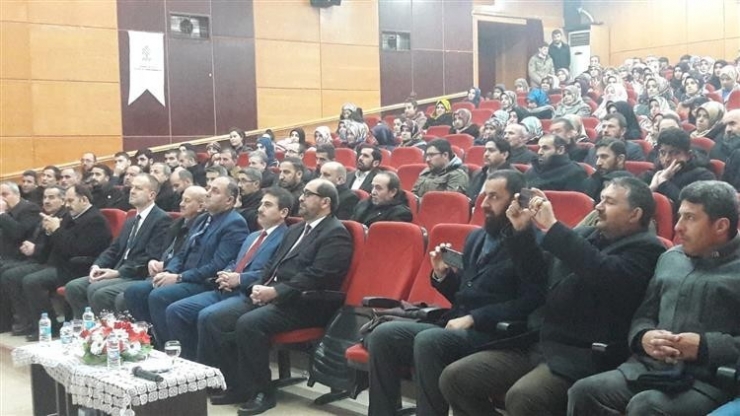 Hakkari’de “Aile İçi İletişim Ve Gençlik” Konulu Seminer