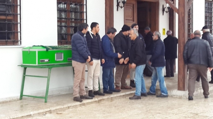 Konuşma Ve Yürüme Engelli 19 Yaşındaki Genç Hayatını Kaybetti