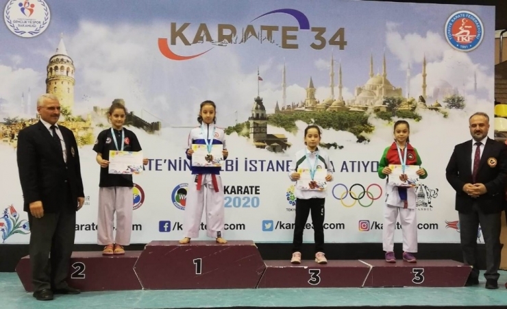 Salihlili Karateciler Turnuvaya Damga Vurdu