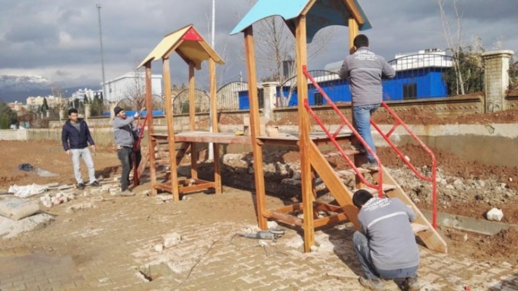 Silopi Belediyesi’nden Anaokuluna Oyun Grubu Desteği