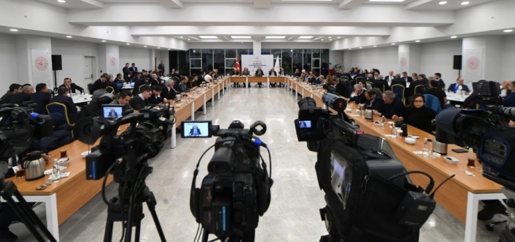 Bakan Turhan: "3 Katlı Büyük İstanbul Tüneli Projelendirmelerini Tamamladık"