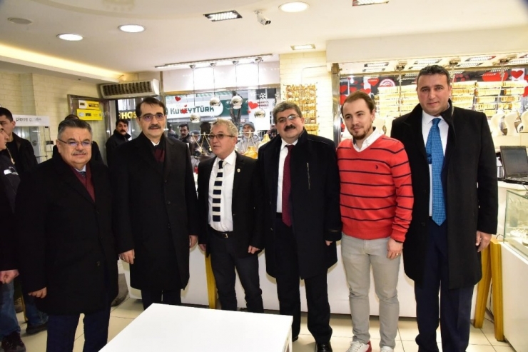 Bakan, Milletvekili Ve Belediye Başkanı Bilecik İçin El Ele Verdiler