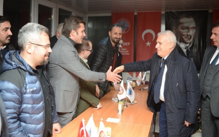 Bozbey: "Hal Giriş Ücretlerinde İndirim Mutluluk Verici"