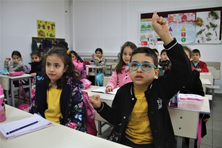 Hayali Gerçek Oldu, Akranlarıyla Derse Girip, Oyunlar Oynadı