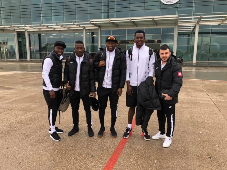 Elazığspor 20 Futbolcuyla Balıkesir’e Gitti