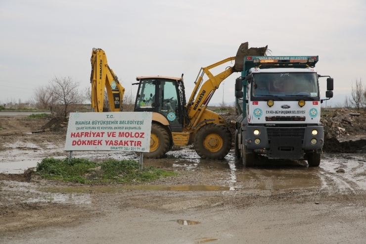 Manisa’da Hafriyat Temizliğine Devam Ediyor