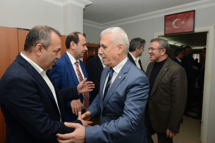 Bozbey: "Belediyeler Hazır İş Gücü Konusunda Sanayiye Destek Olmalı"