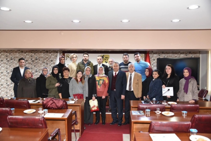 Yeni Girişimcilere Sertifikaları Verildi