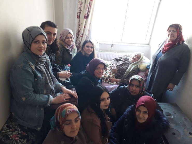 91 Yaşındaki Fadime Atak: Karne İle Ekmek Aldığımız Günleri Unutmadık