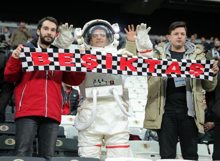 Spor Toto Süper Lig: Beşiktaş: 0 - Bursaspor: 0 (Maç Devam Ediyor)