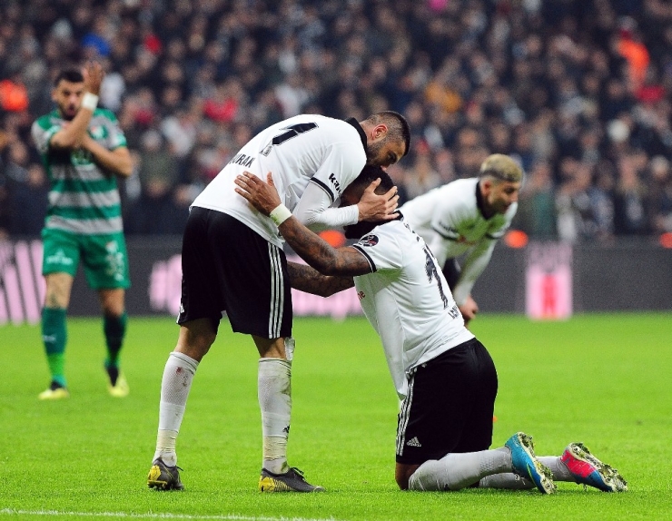Spor Toto Süper Lig: Beşiktaş: 2 - Bursaspor: 0 (Maç Sonucu)