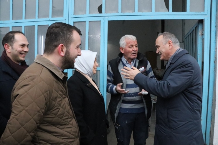 Başkan Adayı Özlü Yeni Sanayi’de Renkli Anlar Yaşadı