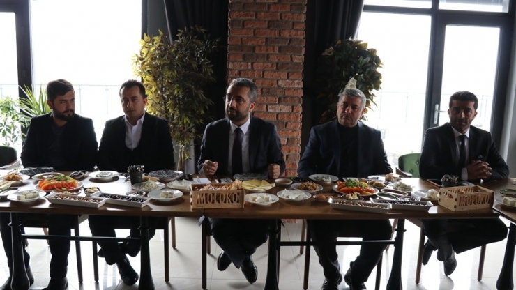 Ak Parti’li Say: “Ben Değil Biz Olacağız”