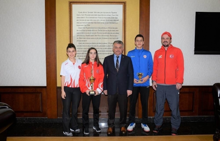 Milli Tenisçiler Vali Yazıcı’yı Ziyaret Etti