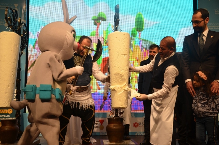 Akıllı Tavşan Momo’dan Dondurma Şov