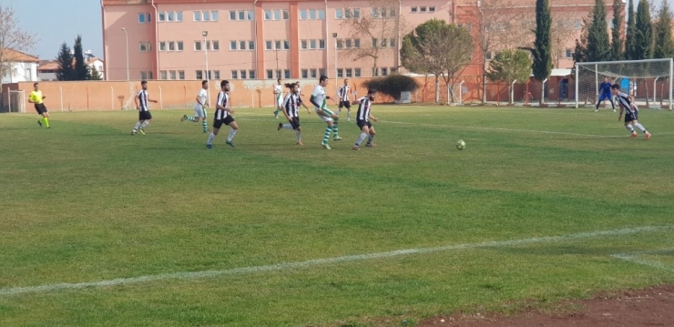 Kula Ülküspor Son Dakikada Yıkıldı