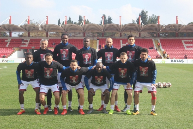 Elazığspor, Kalp Krizi Sonucu Ölen Küçük Taraftarını Unutmadı