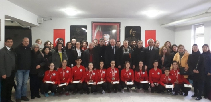 Turan Gün, Sporcularla Buluştu