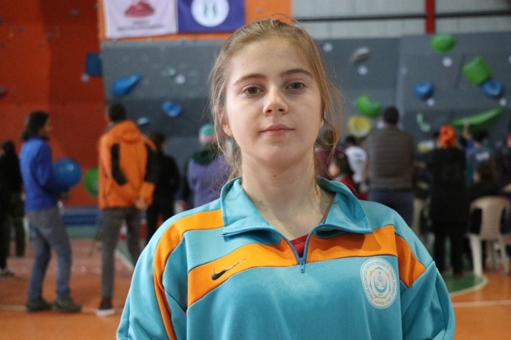 Dereceye Girenler Dağcılık Milli Takımı’na Seçilecek