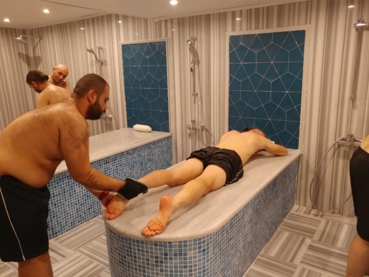 Bandırmaspor Taraftarlarının Hamam Keyfi