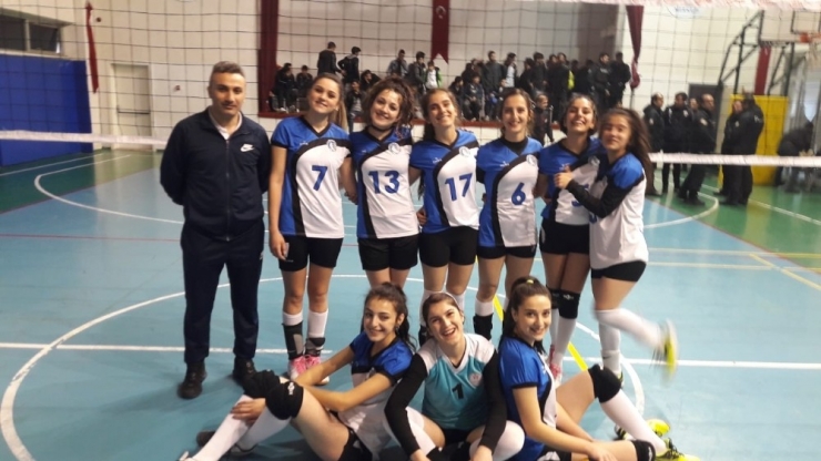 Hakkari Ekibi Deplasmandan 3 Puanla Döndü