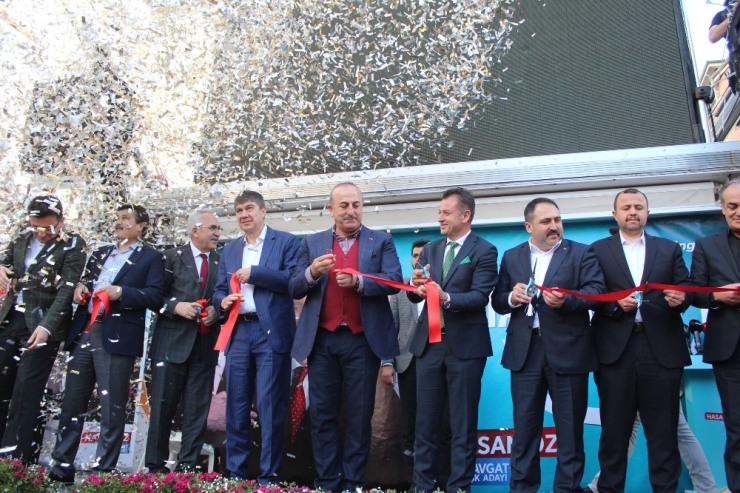 Bakan Çavuşoğlu: "Biz Hiçbir İş Yapmadan Yatan, Gezen Ondan Sonra Da Atatürk’ten Geçinen Asalaklar Var Ya Onlara Karşıyız. O Tiplere Karşıyız.“