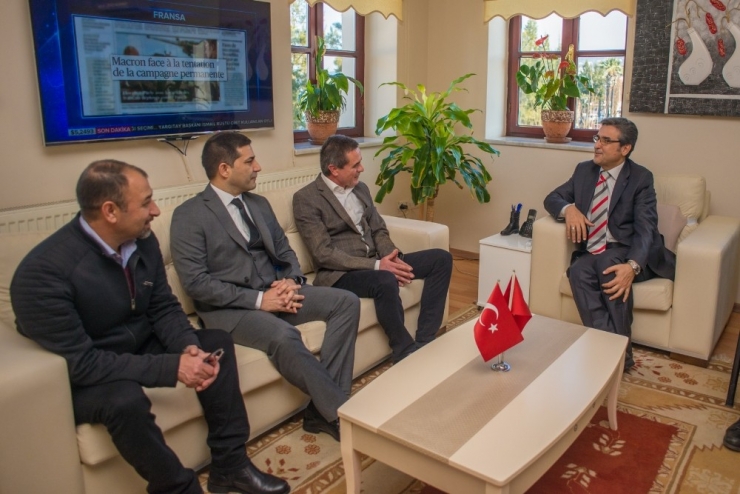 Chp’nin Kuşadası Adayı Günel’den Protokol Ziyaretleri