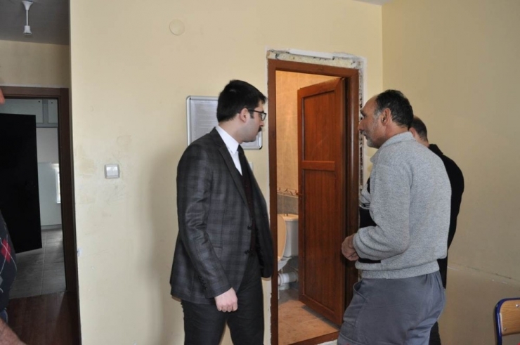 Demirözü Kaymakamı Coşkun Çok Programlı Lisesi Pansiyonunda İncelemelerde Bulundu