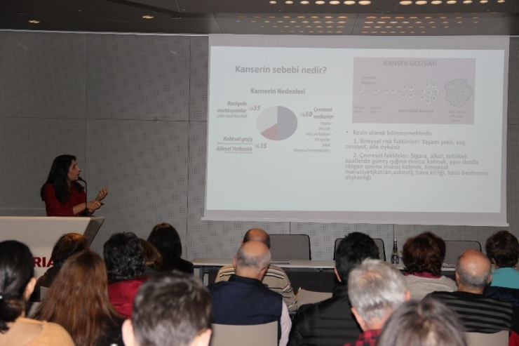 Kanser Okulunda Hasta Ve Hasta Yakınlarına Eğitim Verildi