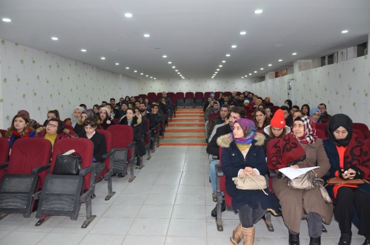 Aday Öğretmenlere Davullu Zurnalı Seminer
