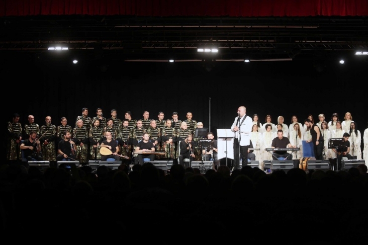 Medeniyetler Korosu Kadınlar İçin Sahne Aldı