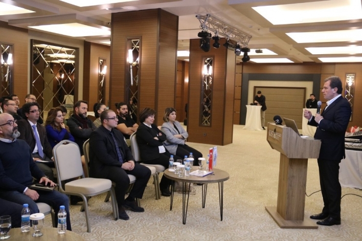 Seçer, İş Dünyası İle Bir Araya Geldi