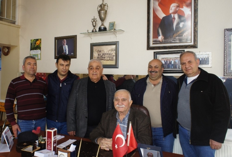 42 Yıllık Muhtar Yeniden Aday