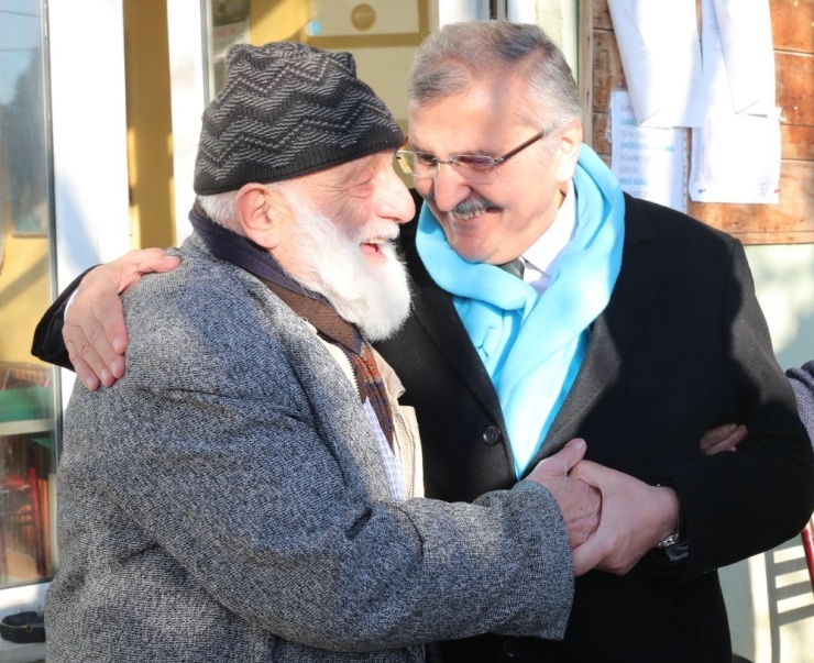 Beykoz Belediye Başkan Adayı Murat Aydın, Beykoz’un Köylerinde Vatandaşları Ziyaret Etti