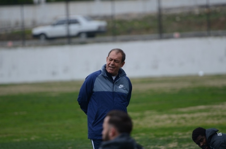 İldiz: “Zirvede Rüzgarlar Çok Sert Eser”