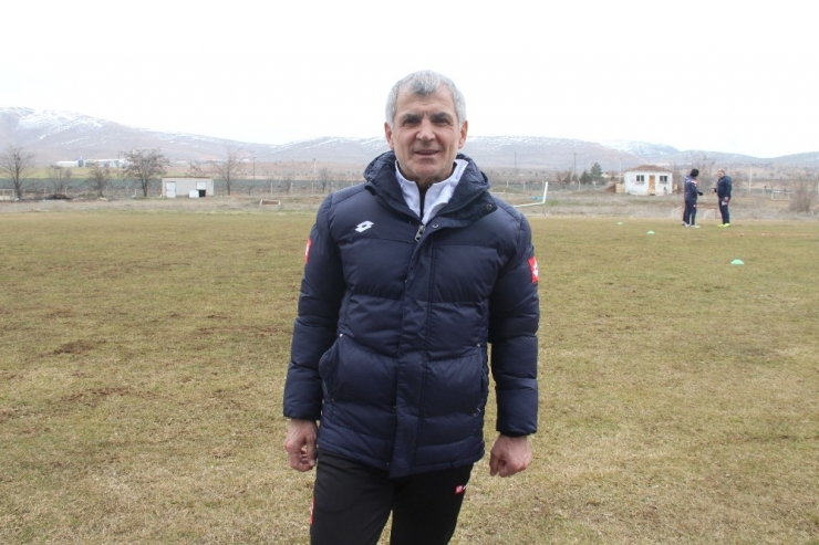 Elazığspor’un Yeni Hocası Erhan Altın İlk İdmanına Çıktı