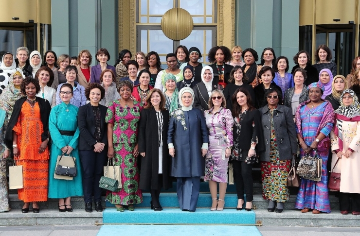 Emine Erdoğan’dan Yabancı Misyon Şefleri Eşlerine Yemek