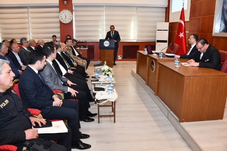 Gümüşhane’deki Tüm Okullarda Öğrencilerin Cep Telefonu Kullanımı Yasaklandı