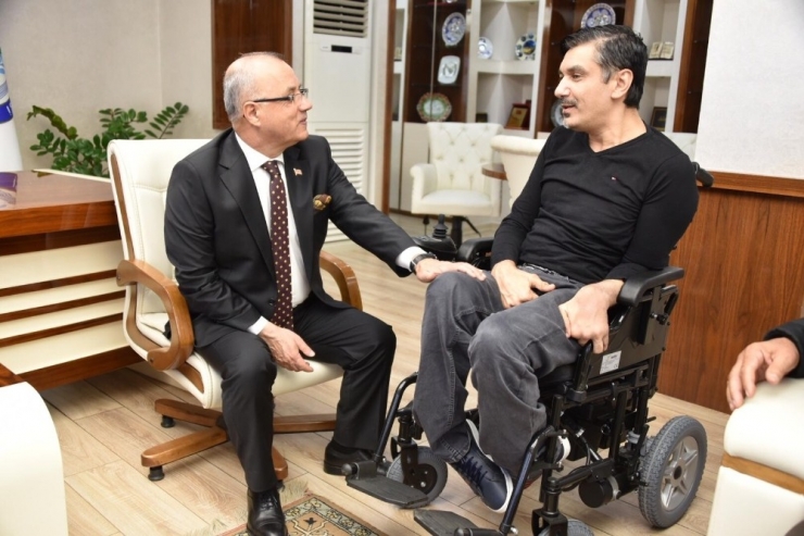 Alirıza’nın Yeni Akülü Sandalye Mutluluğu