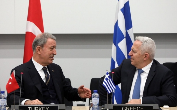 Milli Savunma Bakanı Hulusi Akar, Yunanistan Milli Savunma Bakanı Evangelos Apostolakis İle Görüştü.
