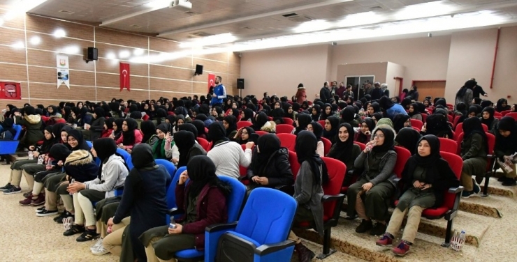 Öğrenciler Sinema İle Buluştu