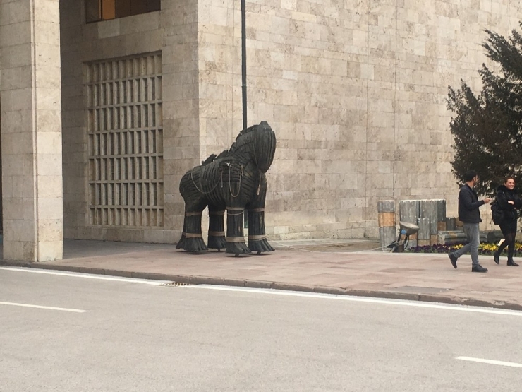 Truva Atı Tbmm’de