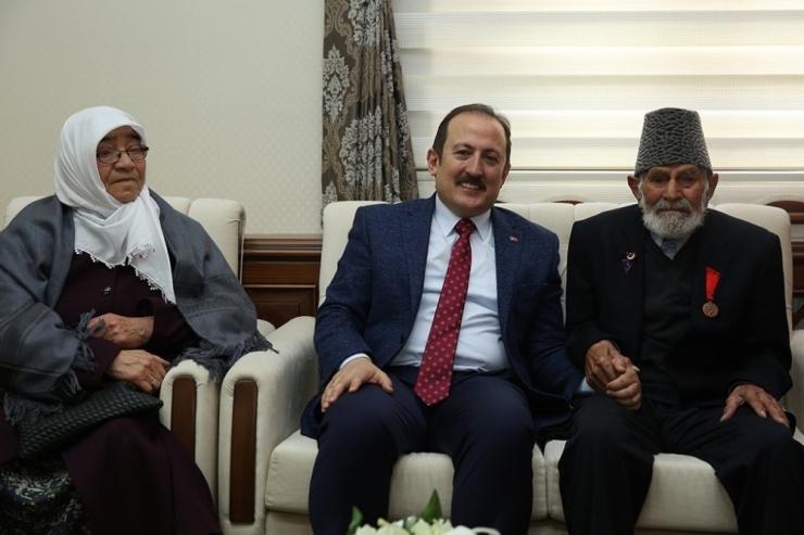 Vali Pehlivan Kore Gazisi Kalacoş’u Ağırladı