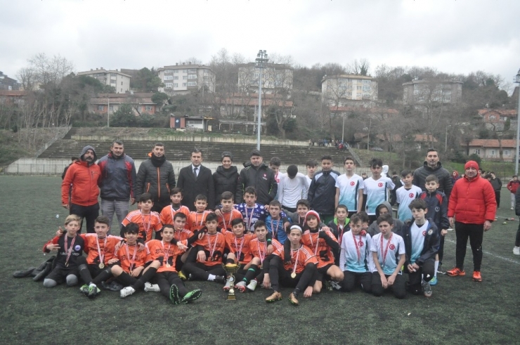 Yıldızlar Maçında Yenenler Sevindi, Yenilenler Gözyaşı Döktü