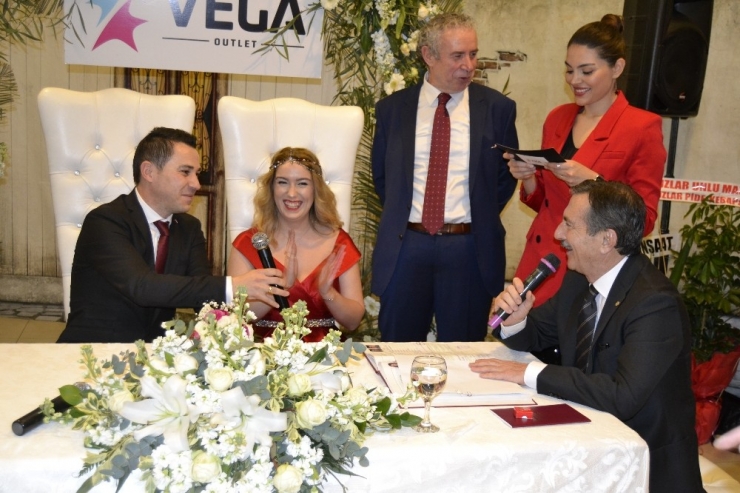 14 Şubat’ta 14 Mutluluk