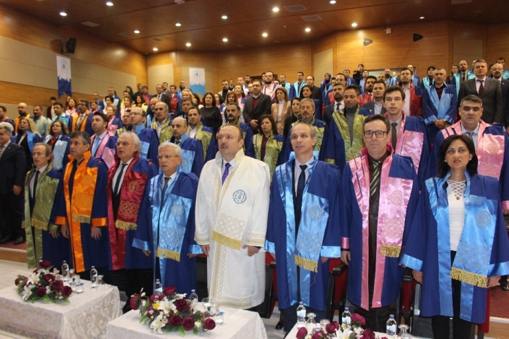 Bandırma’da Akademik Başarı Ödülleri Verildi